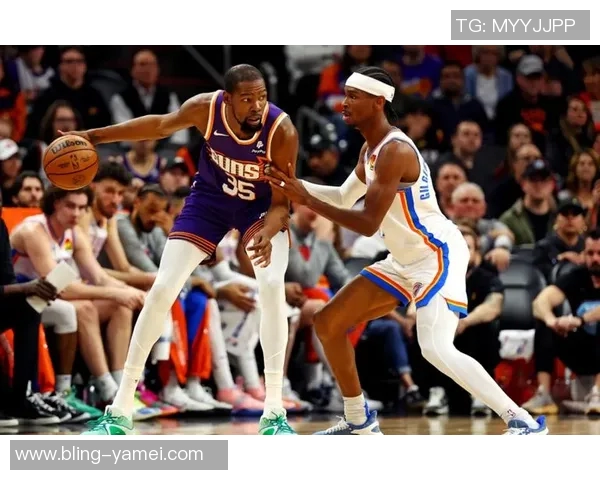 比尔西蒙斯称爱德华兹为现役前五球员自信超越亚历山大