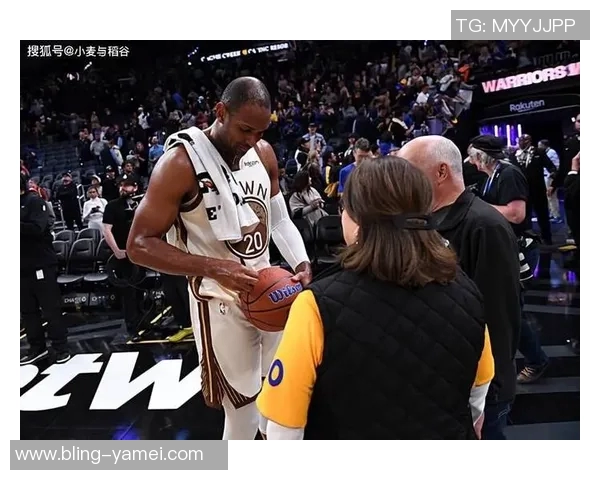 马祖拉赞杰伦布朗下半场表现出色关键进攻篮板助球队逆转胜利